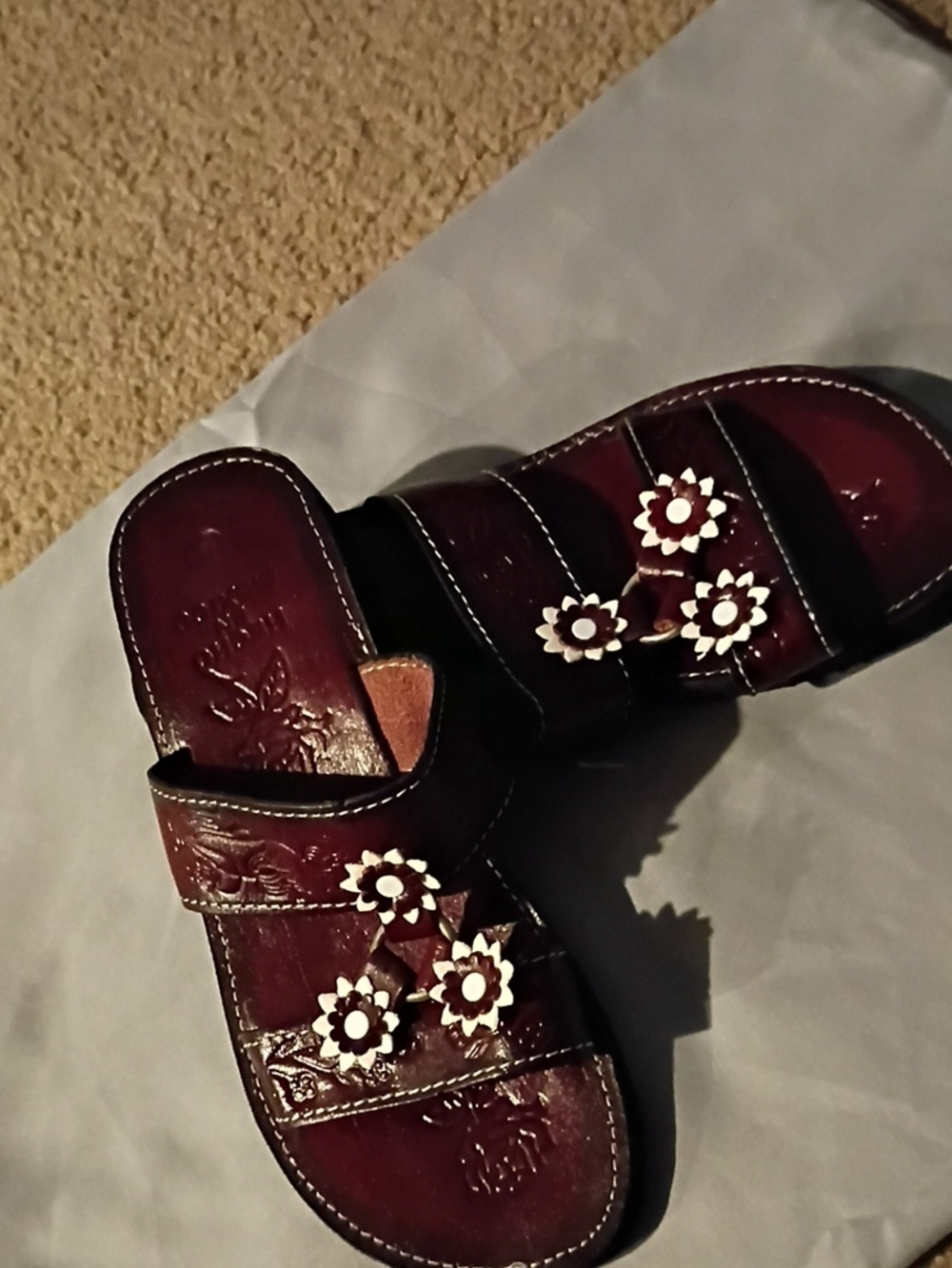 Women’s Floral Trim Burgundy Slide Sandals